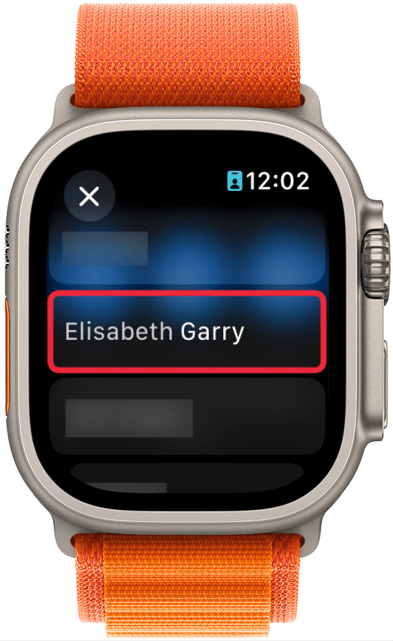 apple watch find people app share location screen displaying a list of contacts with a red box around Elisabeth