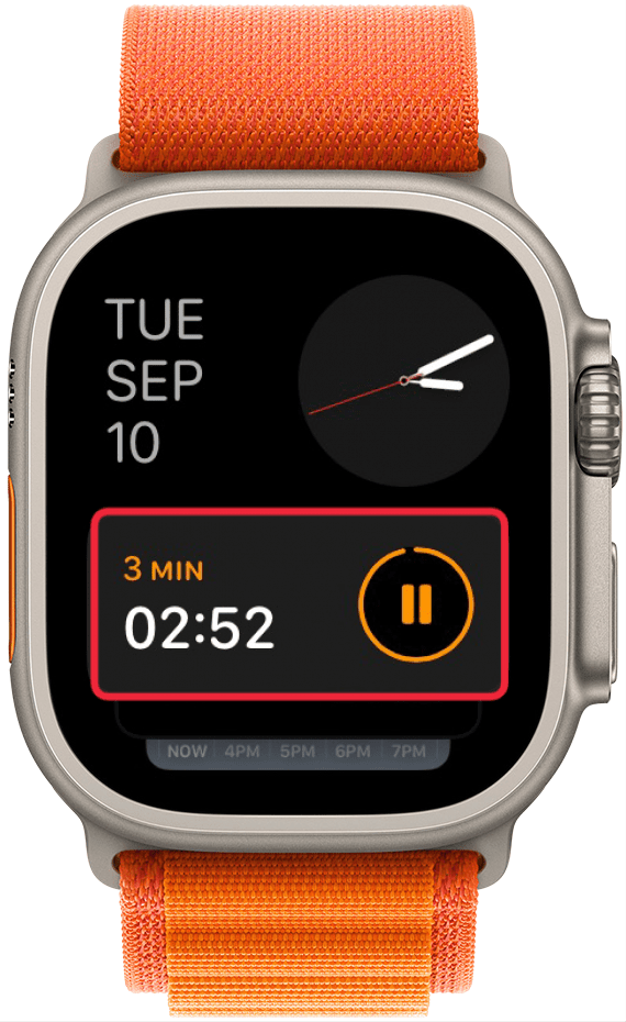 apple watch smart stacks with a red box around a live activity for a timer that is set for 3 min and currently has 2 minutes and 52 seconds left