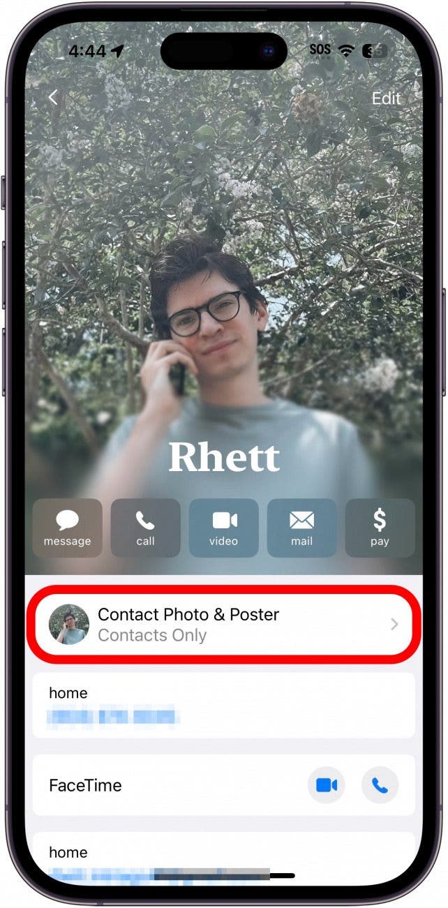 iphone contact card with contact photo & poster button circled in red