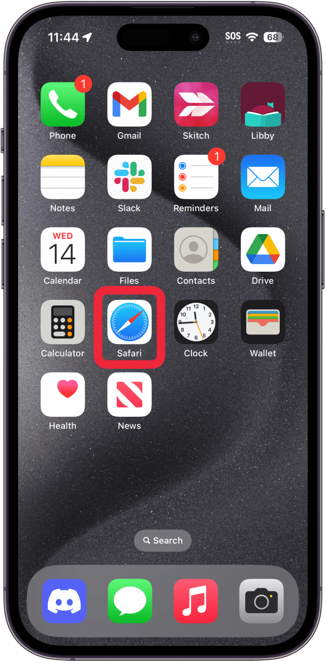 iphone home screen with safari app circled in red