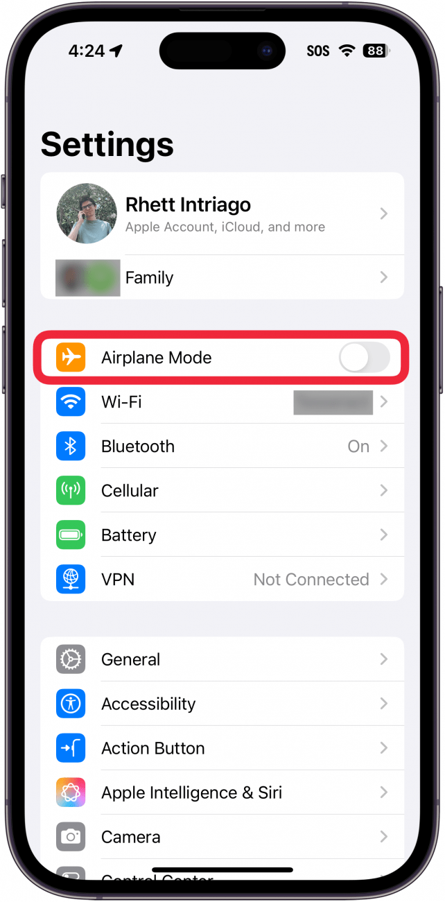 iphone settings with a red box around airplane mode toggle