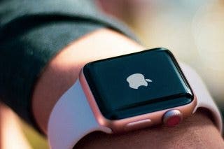 Image for How to Quickly Fix Apple Watch Stuck on Apple Logo