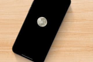 Image for Secret Trick: How to Take Pictures of the Moon with iPhone