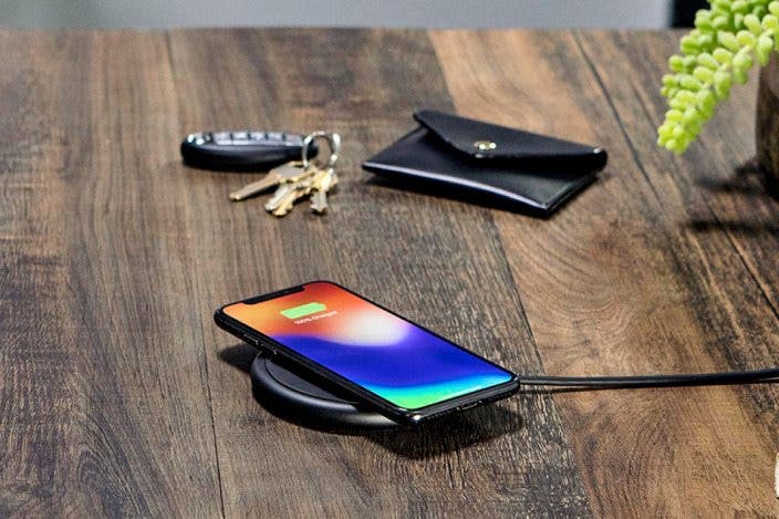 9 Best Qi Wireless Chargers for iPhone 8, 8 Plus & iPhone X