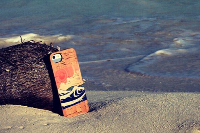 5 Awesome Eco-Friendly iPhone Cases