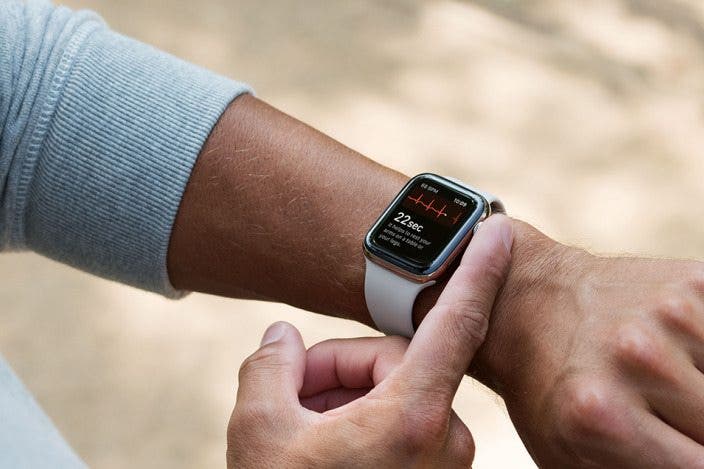 How to Set Up & Use the ECG Feature on Your Apple Watch