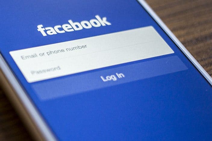 How to Choose Whose Post You See First on Facebook