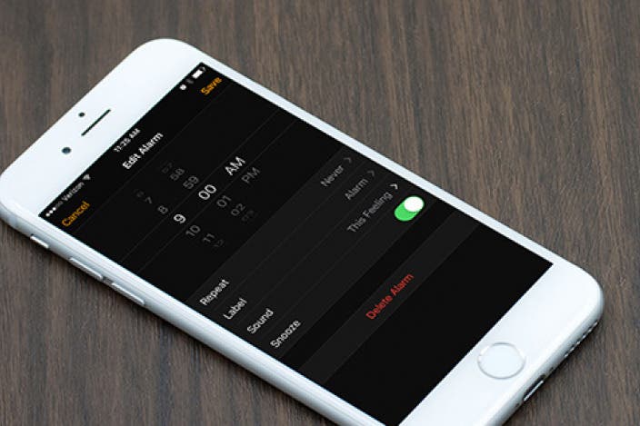  How to Make Sure You Don’t Sleep Through Your iPhone Alarm