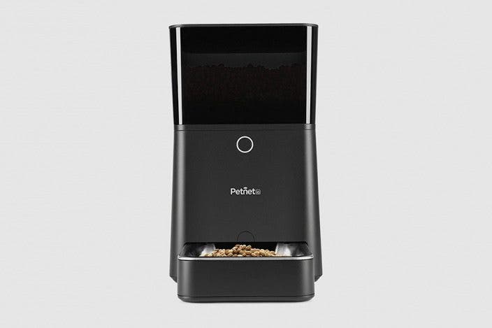 Review: Add a Smart Pet Feeder to Your Smart Home