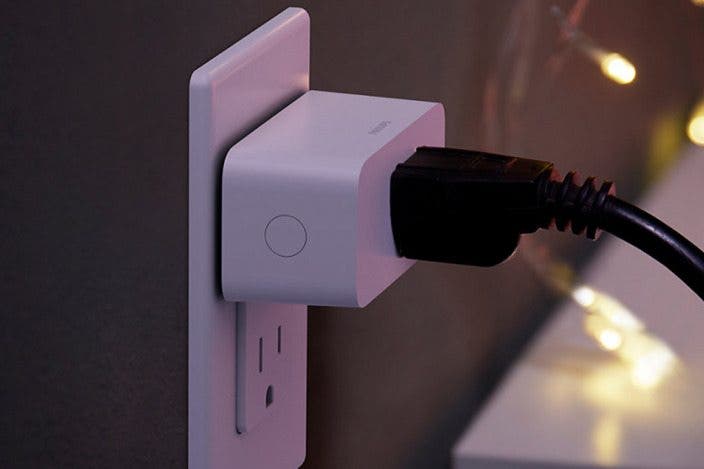 Philips Hue Reviews: Lightstrip Plus & Hue Smart Plug