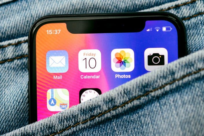 iPhone X: How to Swipe between Apps with the App Switcher 