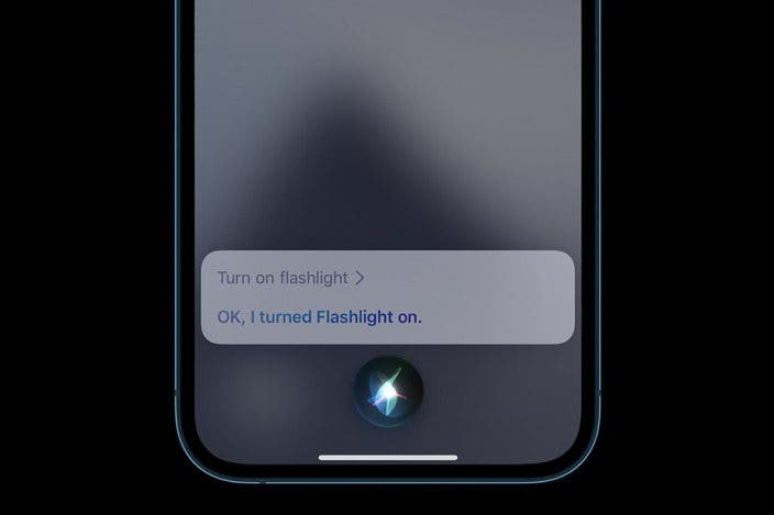 How to Use Siri to Turn Your Flashlight on iPhone On & Off