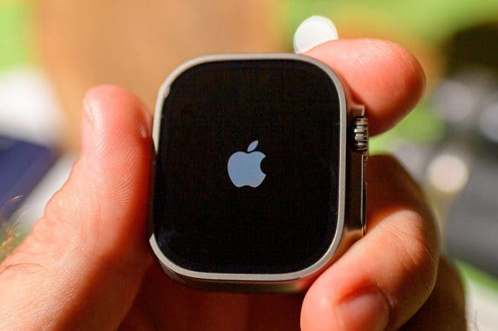 How to Turn On Apple Watch