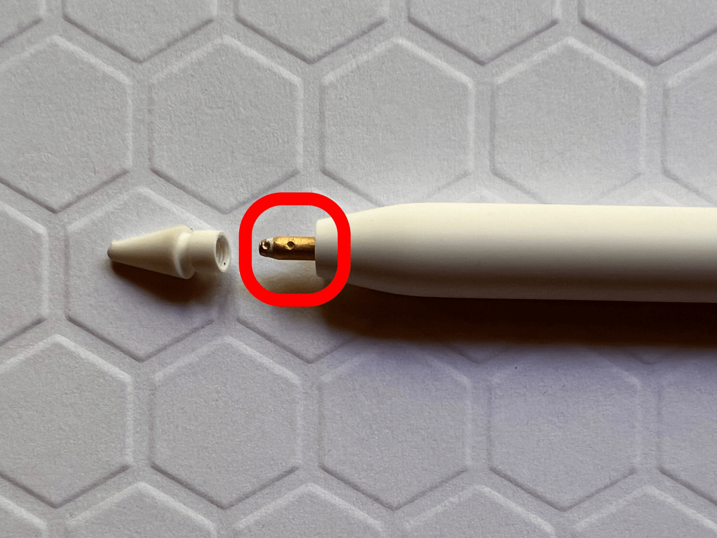 golden pins underneath - fixing apple pencil